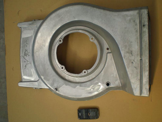 A gravidade fazendo à máquina dos serviços do CNC da elevada precisão morre os produtos de carcaça HRC 50~55