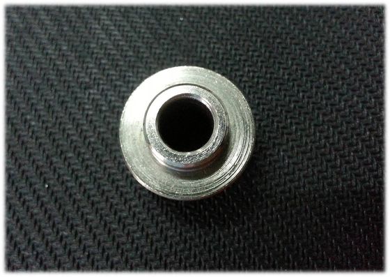 Nikel chapeou peças sobresselentes de alumínio altamente precisas do CNC/conector aeroespacial do RF