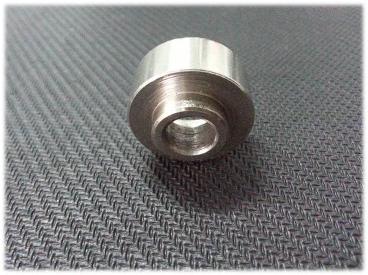 Nikel chapeou peças sobresselentes de alumínio altamente precisas do CNC/conector aeroespacial do RF