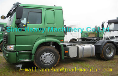 ISO CCC HOWO de SINOTRUK 4 x 4 TODO O reboque 20-70T EUROII/III LHD ou RHD 260-420HP do CAMINHÃO do TRATOR de WHEEL-DRIVE