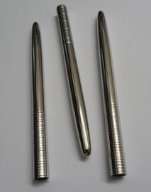 A precisão industrial do CNC girou as peças, fazendo à máquina o eixo de aço inoxidável